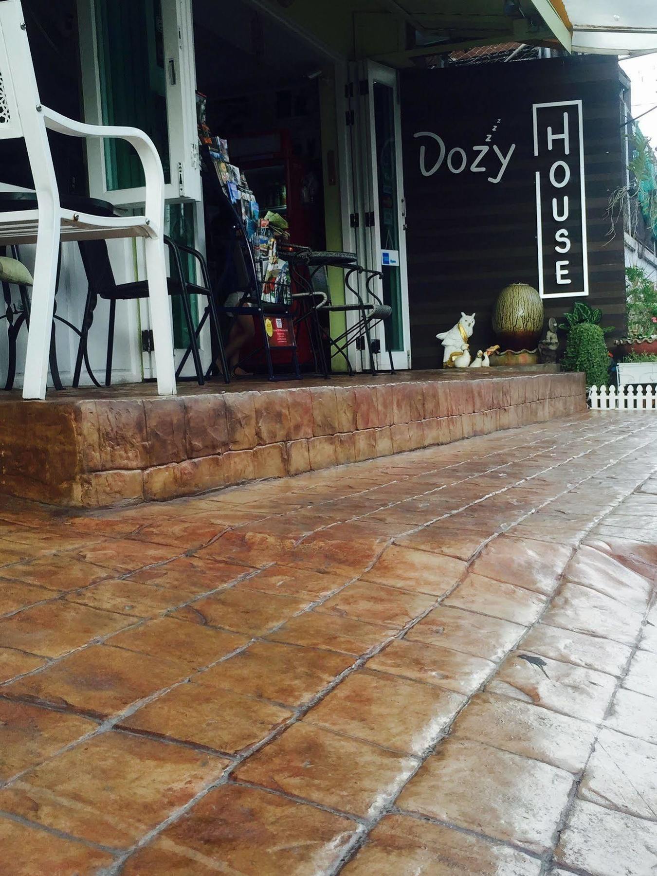 Dozy House Hotel Chiang Mai Buitenkant foto